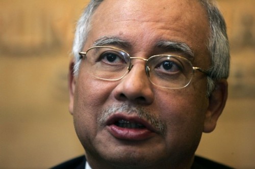 Najib bertanggungjawab sepenuhnya mengaibkan Malaysia di peringkat antarabangsa dengan tindakan kerajaan beliau enggan menghormati doktrin pengasingan kuasa sehingga mencetuskan krisis di Perak.